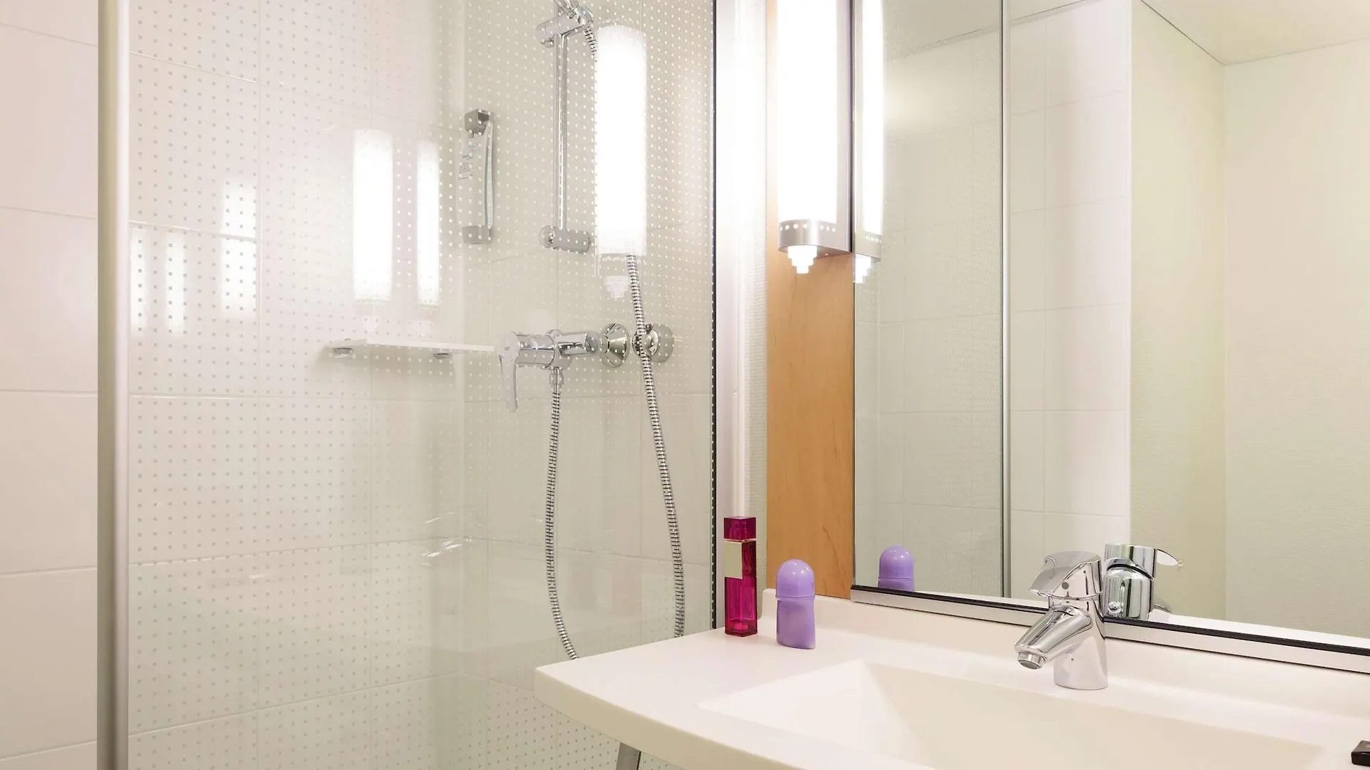 ibis Paris Gare de Lyon Ledru Rollin Otel 3*,
