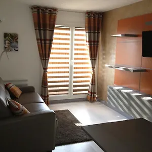  Appartement Les Platanes France